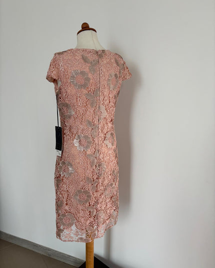 Tubino in Pizzo Macramè con Ricami in Paillette e Stola – Mod. 508 | Tag. 48