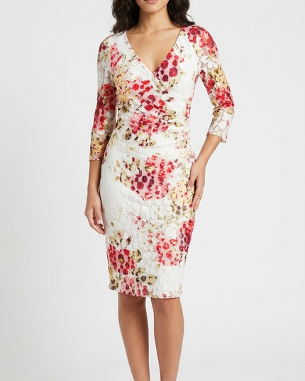 Abito Mini in Pizzo Elasticizzato con Rose Rosse e Scollo a V