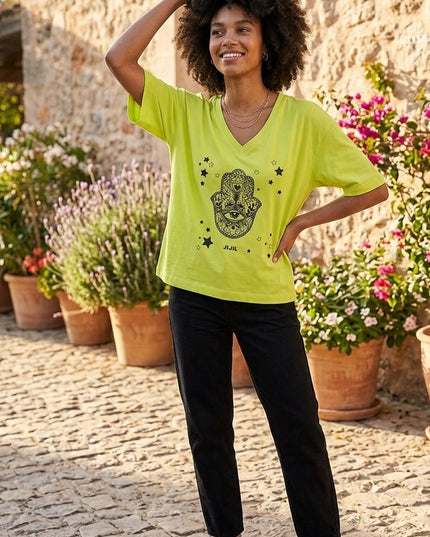 Maglietta Jijil Verde Lime con Stampa Nera – 100% Cotone Scollo a V Tg. 42