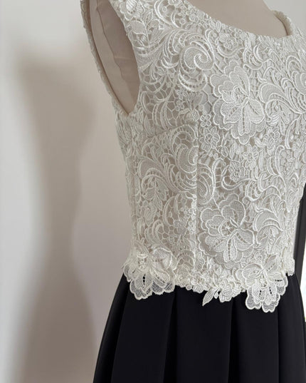 Abito Donna SOANI – Corpetto Macramè Bianco e Gonna Nera | Mod. 501729