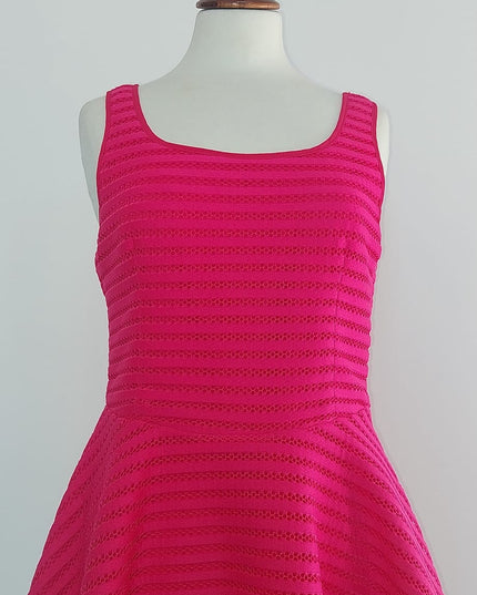 Abito Ragazza Modello Palloncino in Tessuto Elasticizzato Traforato Fuxia - Rif. 326