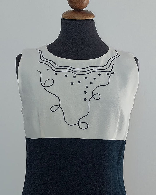 Tubino Corto Bicolore con Ricami e Paillettes – Camilla Nasi Tg. 44 Made in Italy